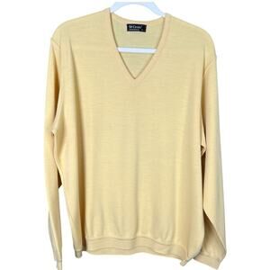 St. Croix Wool pale Yellow Men’s V-Neck Sweater Size Large
